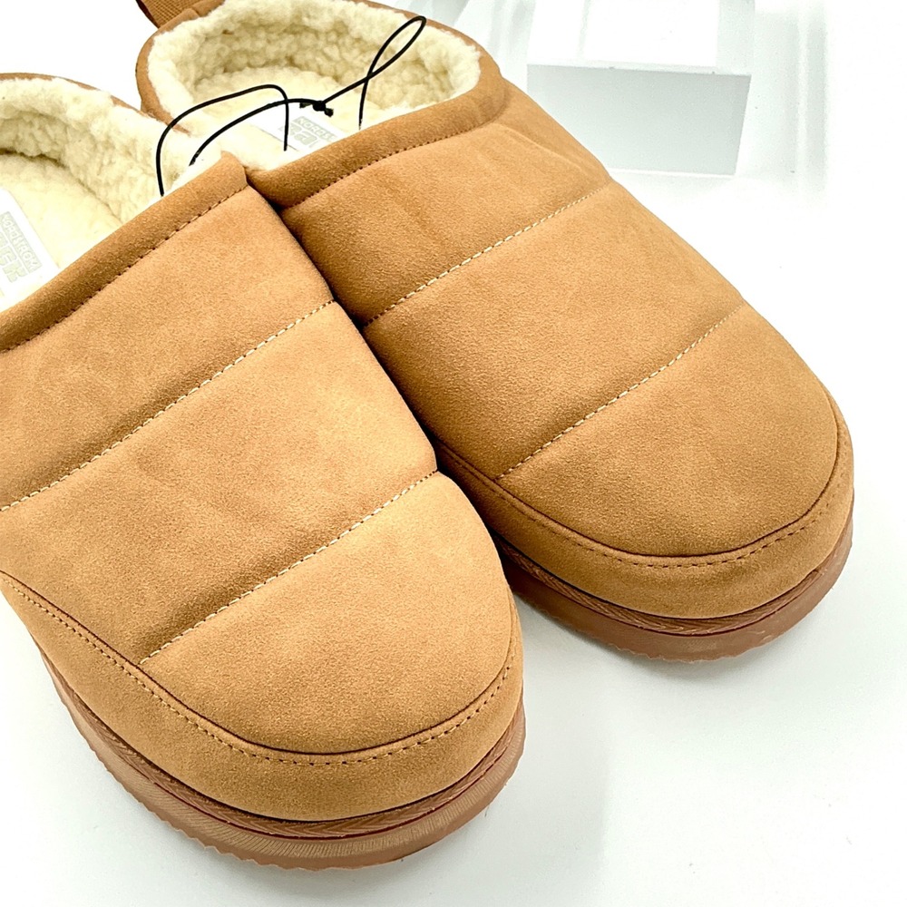 Nordstrom Rack Mens Size 9-10 Slippers Tan Quilted Faux Fur Puffer MSRP $30 - Picture 2 of 14